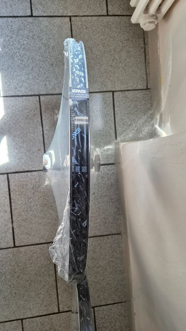 Used Enve SES 4.5 Wheelset 2026 bike — image 4 of 8