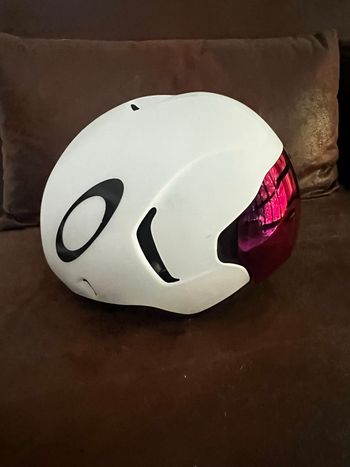 Used Oakley Aro7 Road Helmet 2020 bike — image 5 of 10