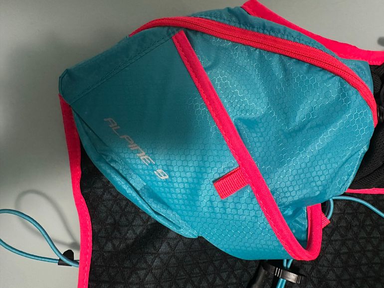 Used Dynafit Alpine 9 Running Backpack bike — image 6 of 7