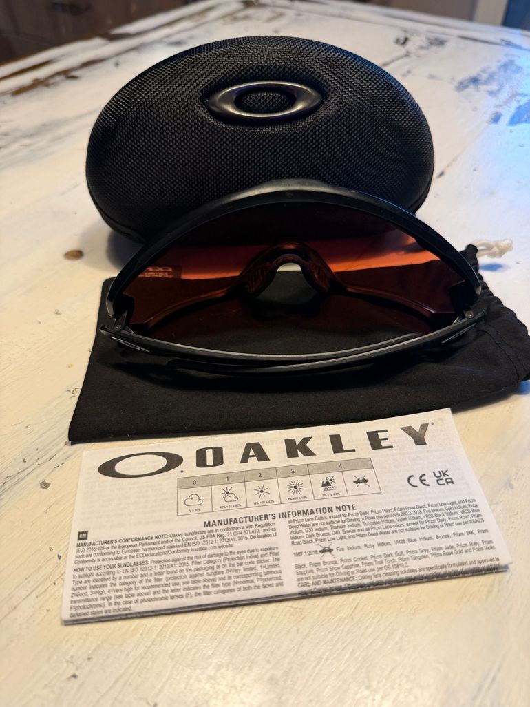 Used Oakley WIND JACKET 2.0 2023 bike — image 4 of 4