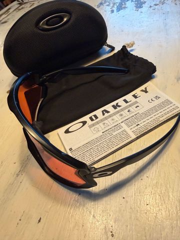 Tweedehands Oakley WIND JACKET 2.0 2023 bike — afbeelding 3 van 4