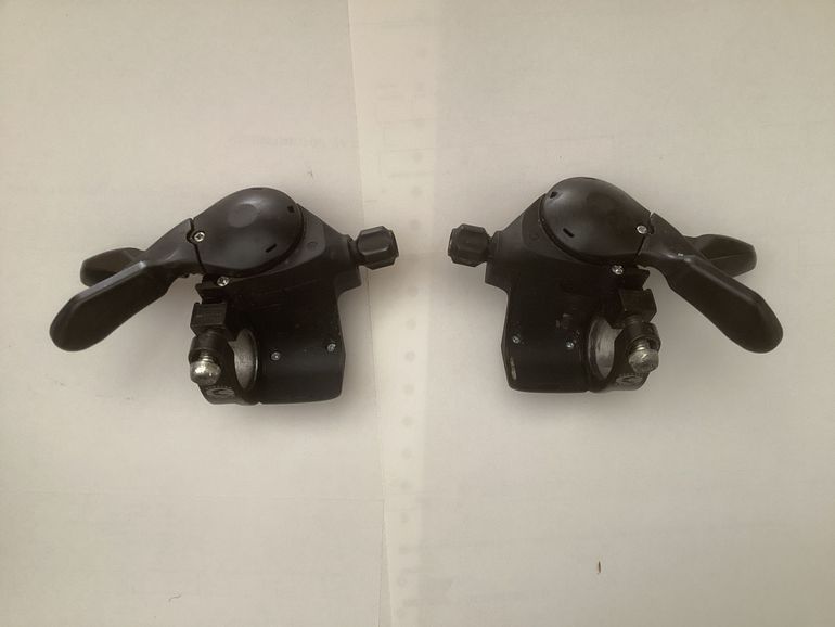 Used Shimano Alivio 3 x 9 vitesses bike — image 2 of 2