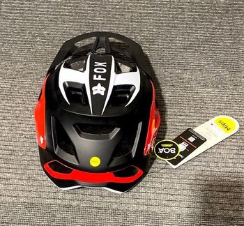 Used Fox Racing Speedframe Pro Helmet 2025 bike — image 2 of 4