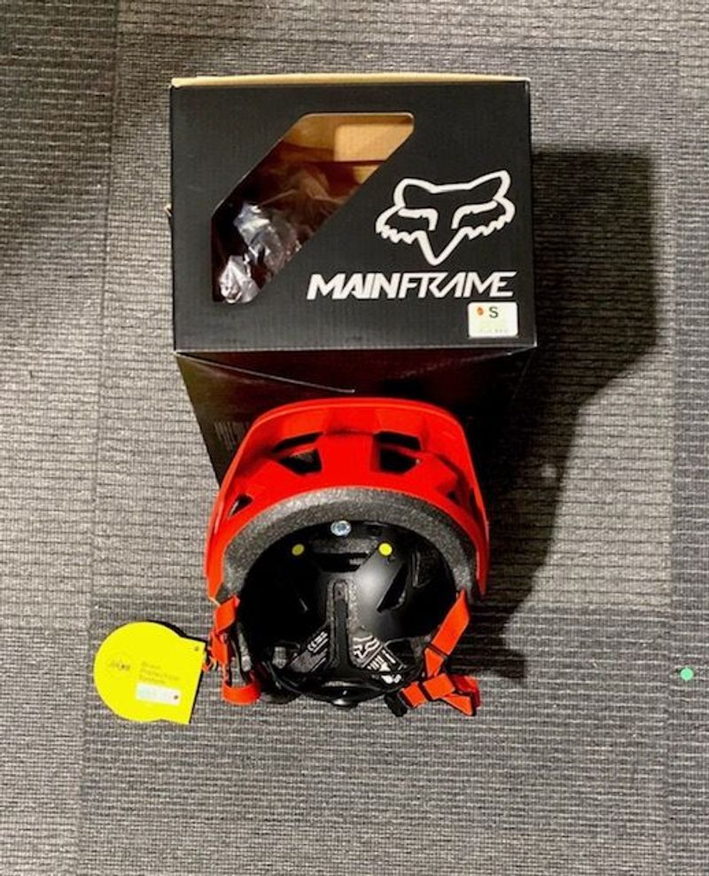 Tweedehands Fox Racing Mainframe MIPS Helmet 2025 bike — afbeelding 4 van 4