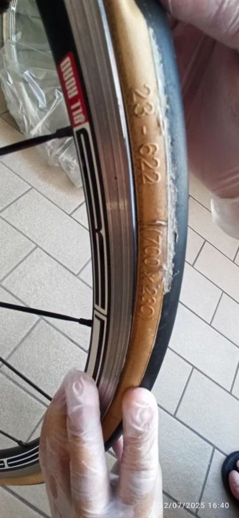 Used Dt Swiss R1700 Spline Wheelset bike — image 5 of 5