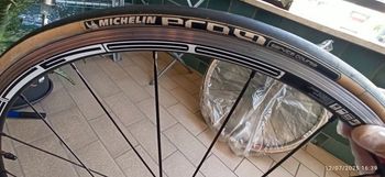 Used Dt Swiss R1700 Spline Wheelset bike — image 4 of 5
