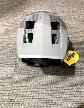 Used Fox Racing Dropframe Pro Helmet 2025 bike — image 3 of 4