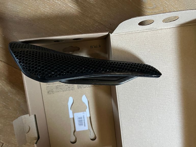 Used Fizik VENTO Argo 00 Adaptive 150 mm Noir 2025 bike — image 11 of 12