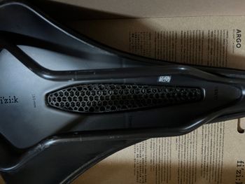 Used Fizik VENTO Argo 00 Adaptive 150 mm Noir 2025 bike — image 5 of 12