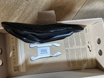 Used Fizik VENTO Argo 00 Adaptive 150 mm Noir 2025 bike — image 4 of 12