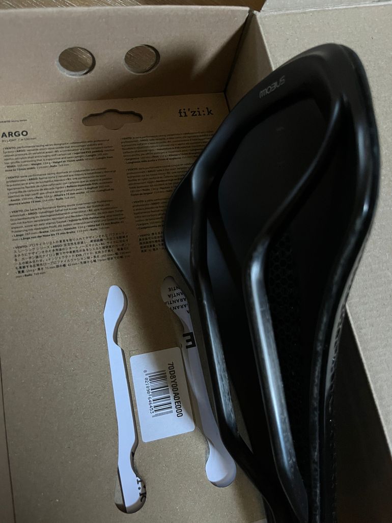 Used Fizik VENTO Argo 00 Adaptive 150 mm Noir 2025 bike — image 8 of 12