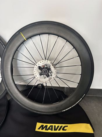Used Mavic SLR Discs 2024 bike — image 2 of 6