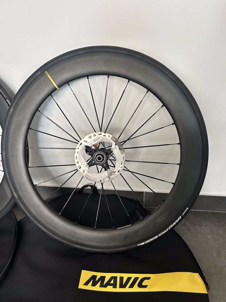 Used Mavic SLR Discs 2024 bike — image 2 of 6