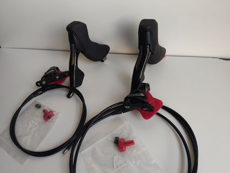 Used Sram MANETAS Y PINZAS FORCE D2 AXS 2026 bike — image 3 of 9