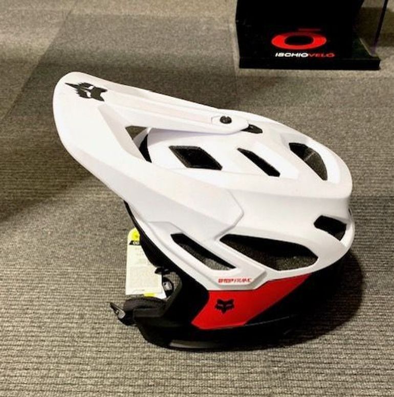 Used Fox Racing Dropframe Pro Helmet 2025 bike — image 1 of 4