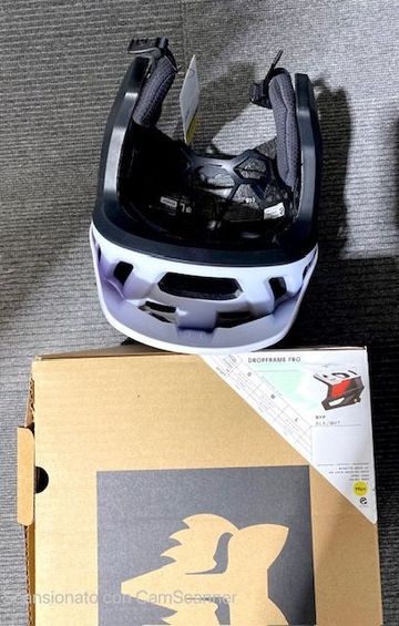 Used Fox Racing Dropframe Pro Helmet 2025 bike — image 4 of 4