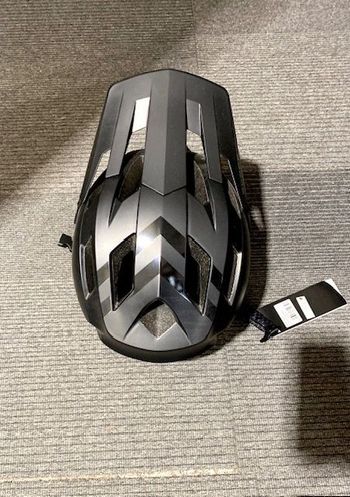 Used Gist Slope Helmet 2025 bike — image 2 of 4