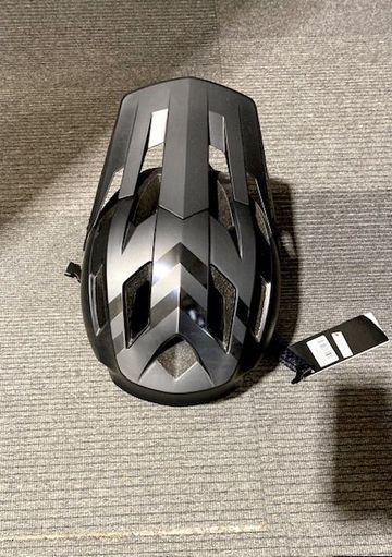Used Gist Slope Helmet 2025 bike — image 2 of 4