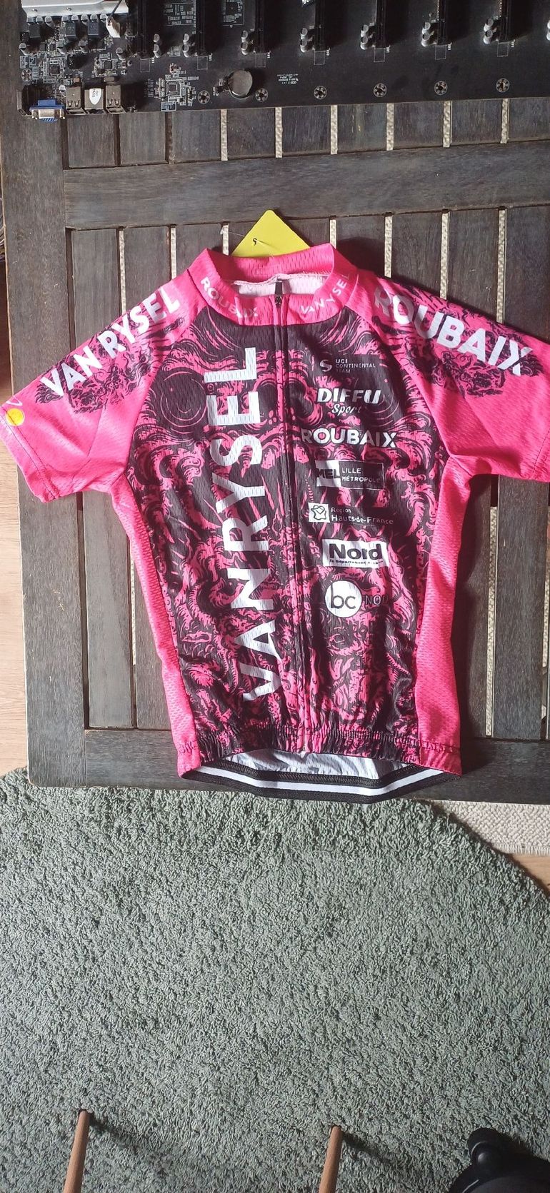 Used Van Rysel Maillot Cyclisme roubaix 2026 bike — image 1 of 6