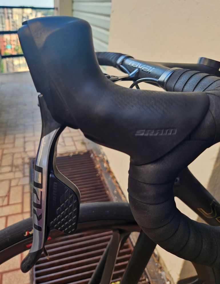 Used Sram Red AXS 12-speed bike — image 1 of 4