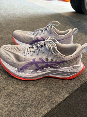 Used Asics Superblast 2 bike — image 4 of 5