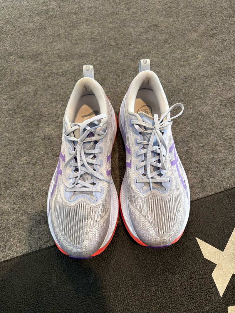 Used Asics Superblast 2 Running Shoes