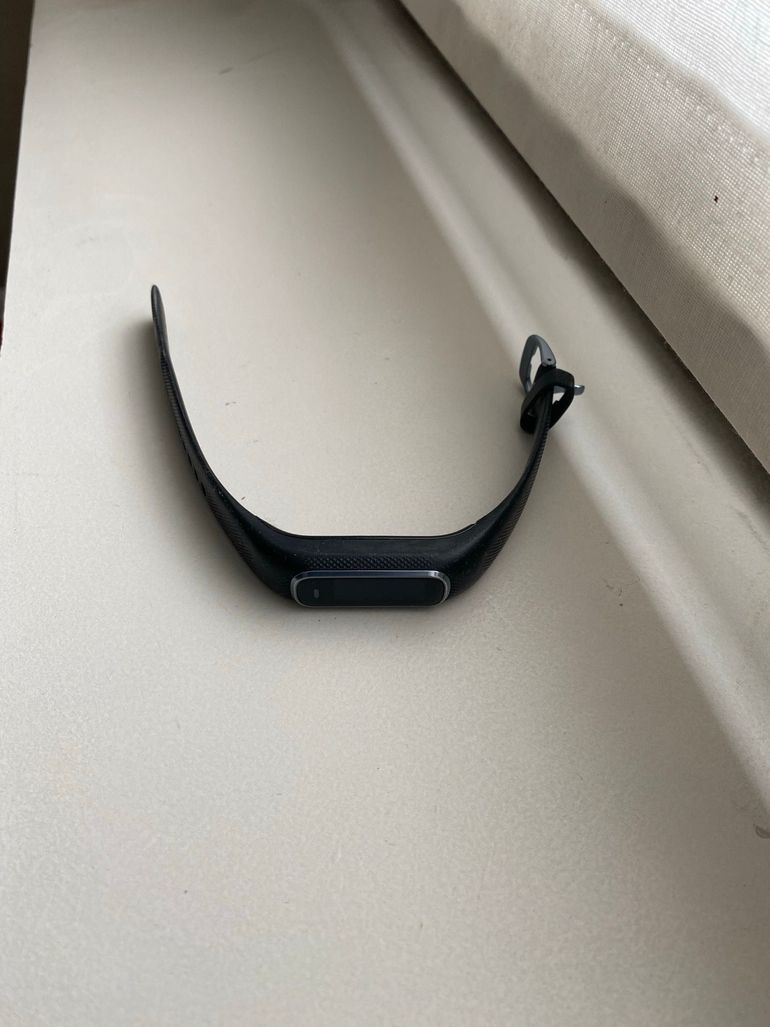 Used Garmin vívosmart 4 Activity Tracker bike — image 3 of 5