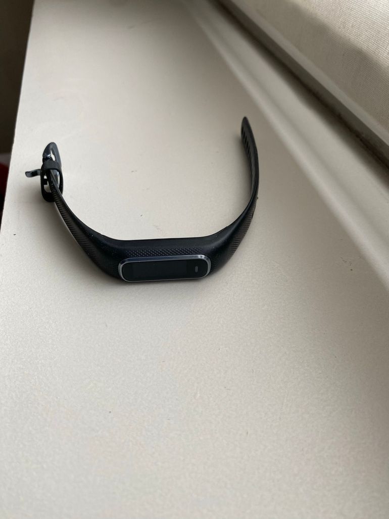 Used Garmin vívosmart 4 Activity Tracker bike — image 4 of 5
