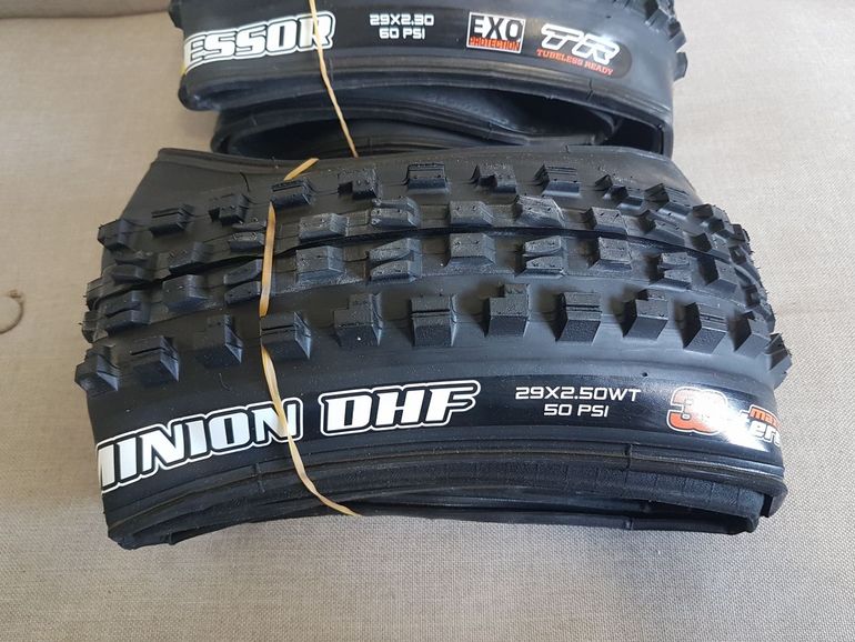 Used Maxxis MINION 29x2.50 WT / AGGRESSOR 29x2,30 bike — image 2 of 4