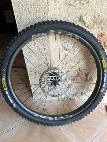 Used E*Thirteen LG1 Race Carbon DH Wheelset bike