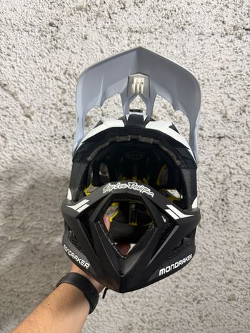 Used Troy Lee Designs Stage MIPS Helmet 2025 bike — image 6 of 10