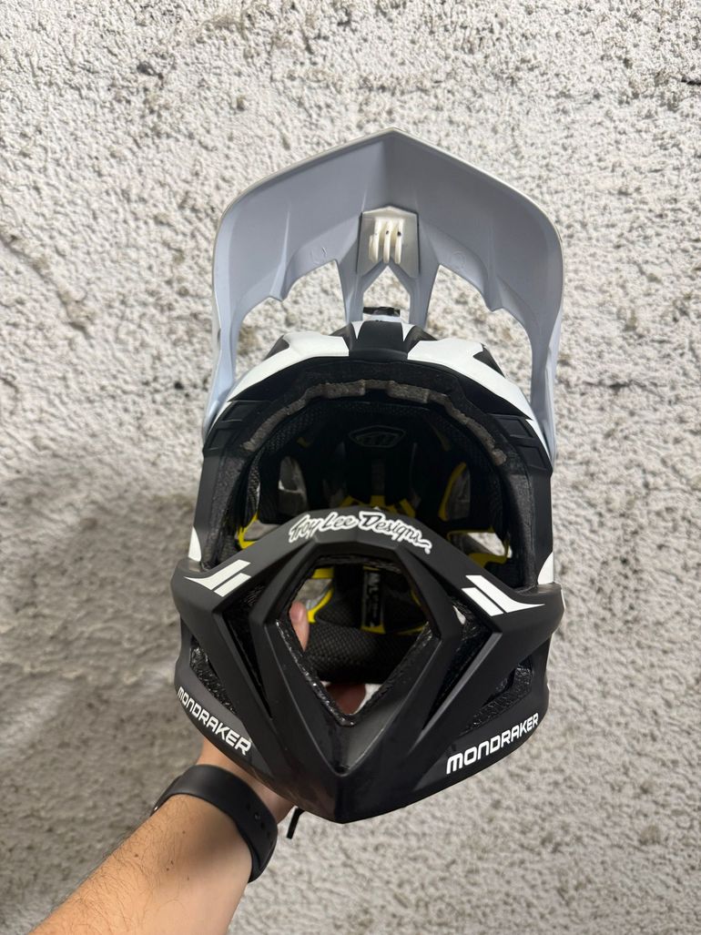 Used Troy Lee Designs Stage MIPS Helmet 2025 bike — image 6 of 10