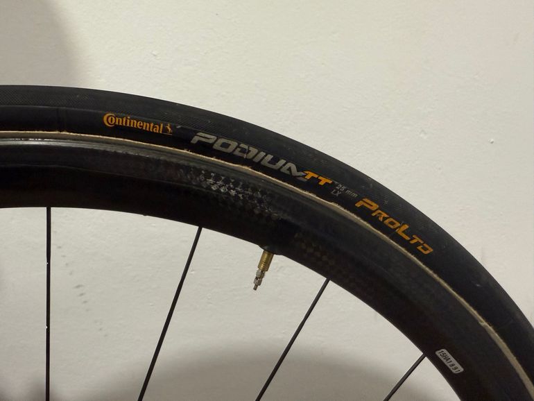 Used Continental Juego de ruedas de carbono para carretera con neumáticos tubulares bike — image 4 of 4