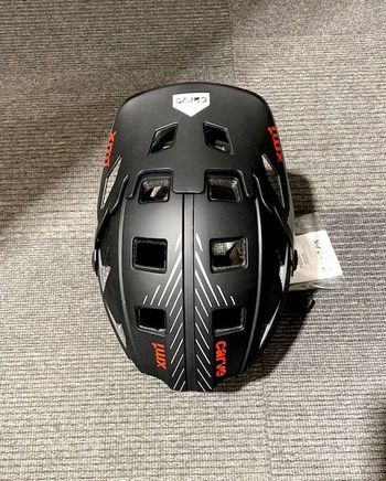 Used MV KS11 Enduro Helmet 2025 bike — image 2 of 4