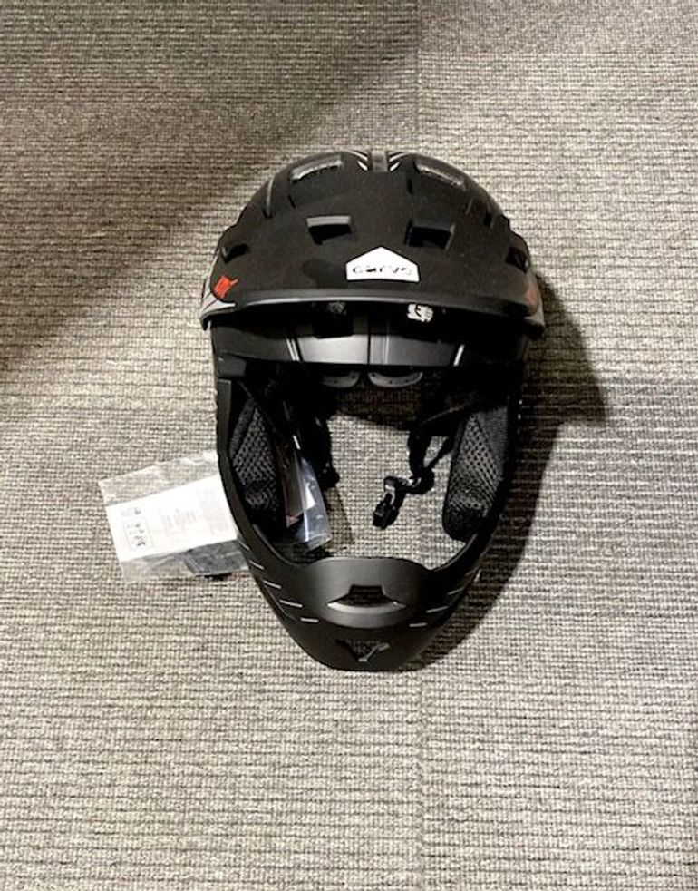 Used MV KS11 Enduro Helmet 2025 bike — image 3 of 4