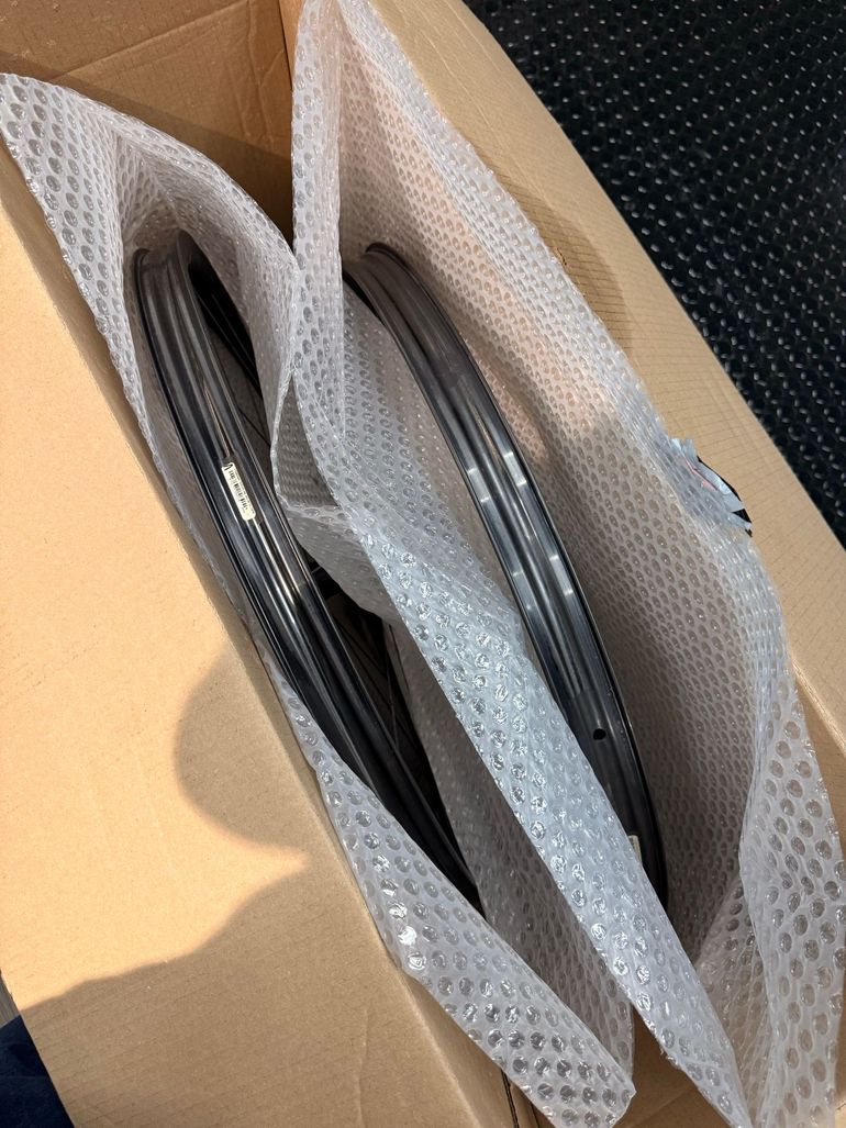 Used Fulcrum Metal Carbon Wheelset 2026 bike — image 9 of 9