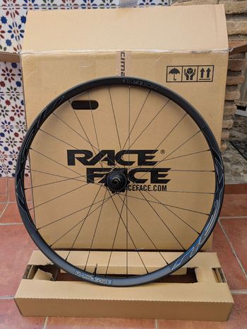 Used Race Face Next SL 29" Wheelset 2026 bike — image 7 of 9