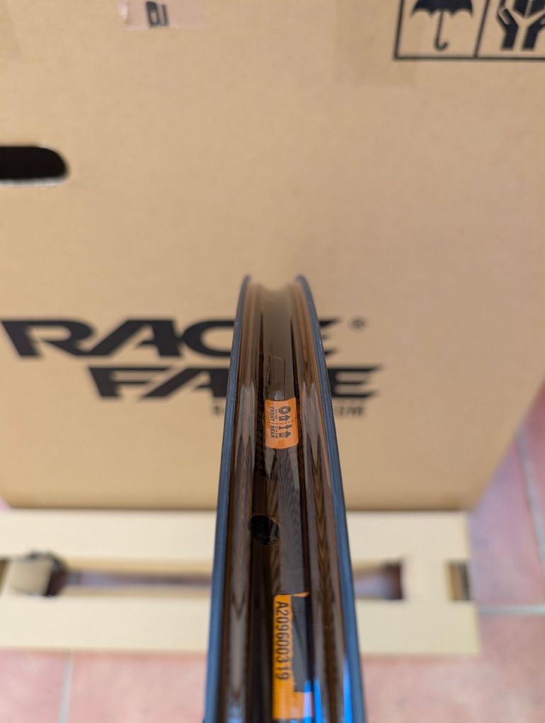 Used Race Face Next SL 29" Wheelset 2026 bike — image 5 of 9
