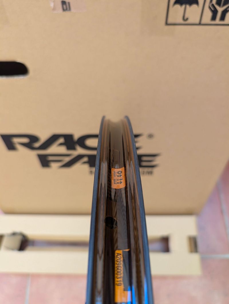 Race Face Next SL 29" Wheelset 2026 bike usato — immagine 5 di 9