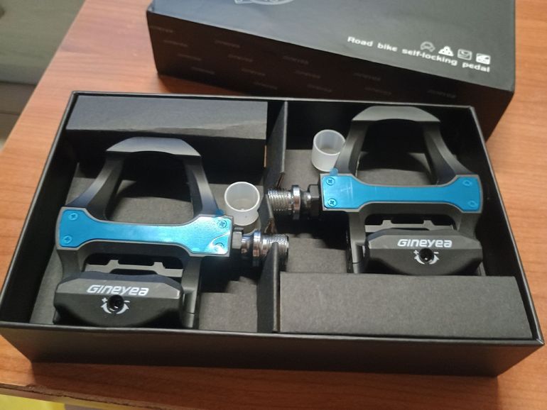 Used Gineyea Pedali per bici da corsa bike — image 3 of 4
