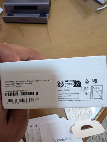 Used apple AirPods Pro 3 2025 bike — image 2 of 2