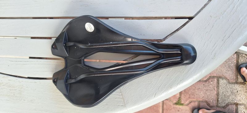 Used Most Lynx 3.0 Superflow Carbon AM Saddles & Seatposts