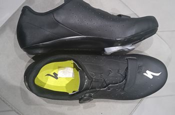 Used Specialized Torch 1.0 Road Shoes 2024 bike — image 5 of 12