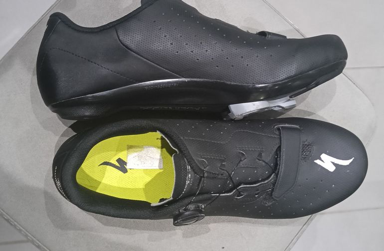 Used Specialized Torch 1.0 Road Shoes 2024 bike — image 5 of 12