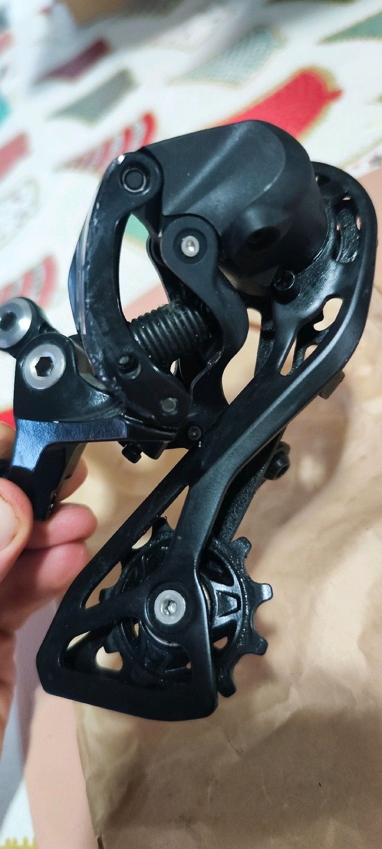 Used Shimano 105 2025 bike — image 6 of 7