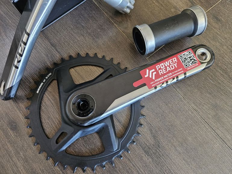 Used Sram new Red DUB Crankset + Pressfit Bottom Bracket bike — image 3 of 4