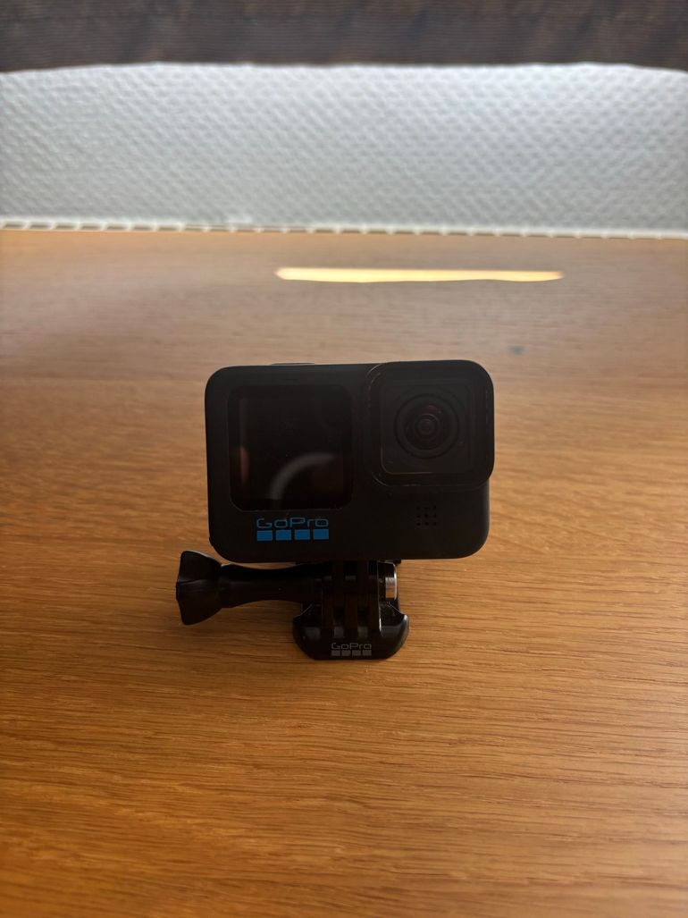 Used GoPro Hero 10 2022 bike — image 4 of 4