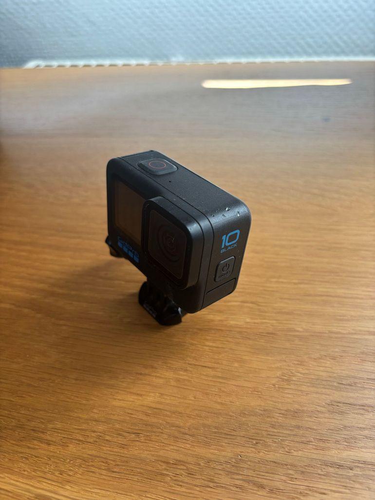 Used GoPro Hero 10 2022 bike — image 2 of 4