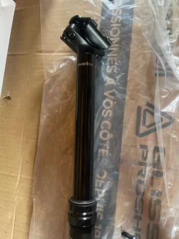 Used RockShox Reverb 175mm 2025 bike — image 3 of 4