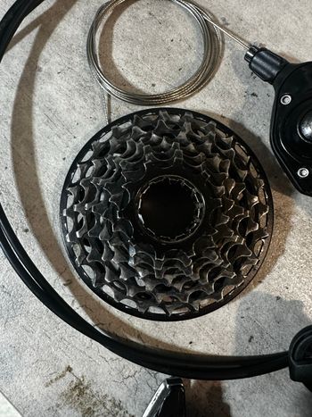 Used Sram GX DH 7v 2024 bike — image 5 of 8
